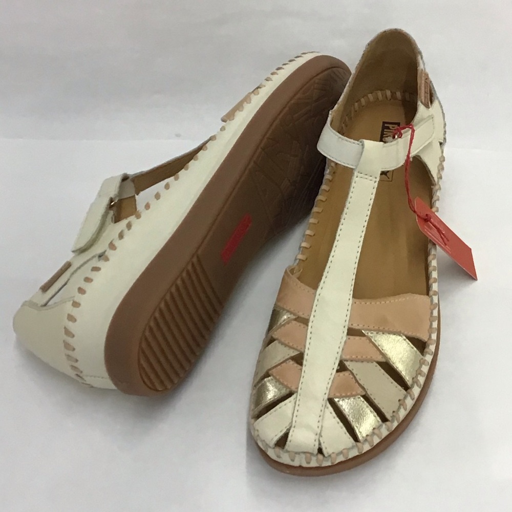 Pikolinos Cadaques Semi-open shoe in the color Nata. style: W8K-0705C1